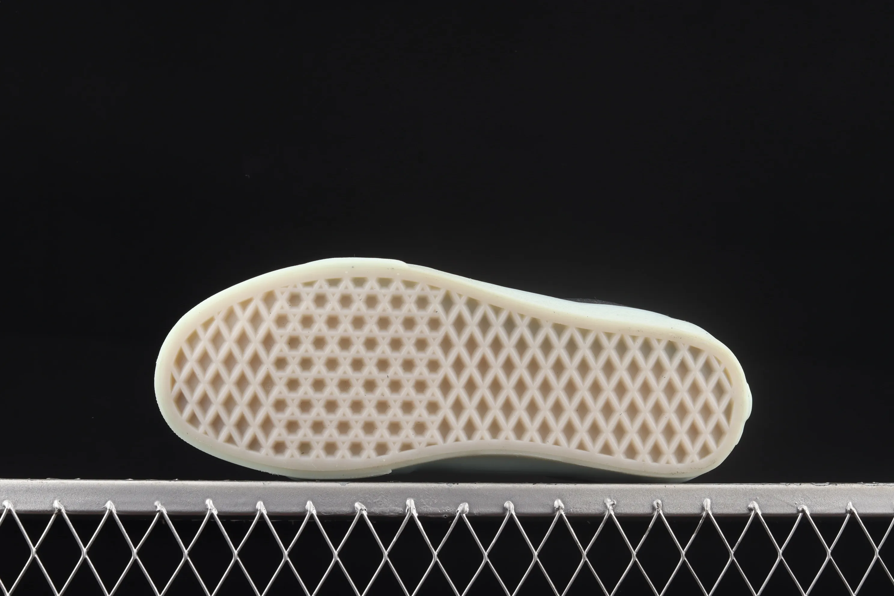 All categories Vans Vans series Vans Mid Vans China Vans Sk8-Mid official new cool transparent glass glue black Chinese sneakers VN0A3WM3ABC